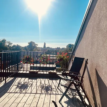 Apartamentai Su Terasa Διαμέρισμα Παλάγκα